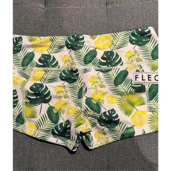 Fleo LRC Axa Shorts Size small excellent condition - Picture 5 of 5